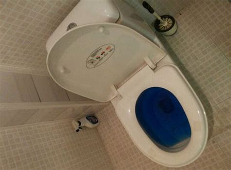 厕所堵了怎么办 教你如何疏通马桶 - 装修保障网