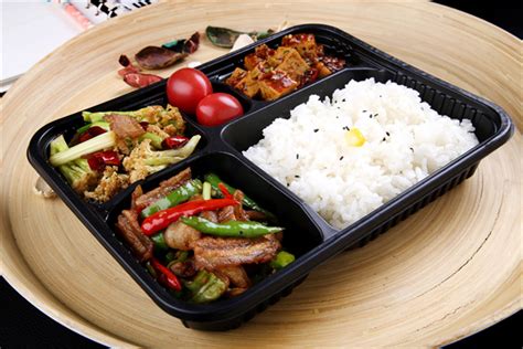 中式快餐如何为消费者带来新体验？老乡鸡掀起快餐创新风潮 - 周到上海