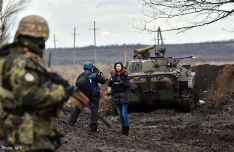 乌政府军坦克连长谈战场：使用老式装备对抗俄军 - 军事快报 - 华声新闻 - 华声在线