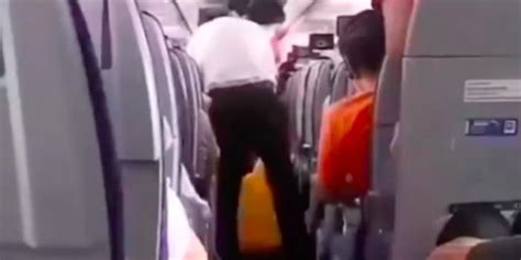 南航通报旅客遭新加坡柜台人员辱骂