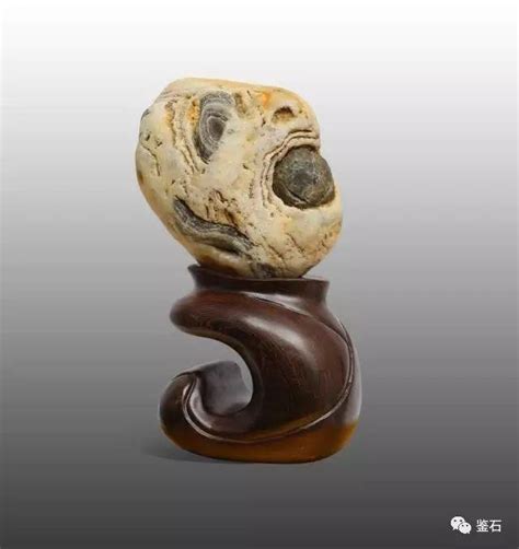 石头也值钱！中卫三方黄河奇石卖了3万元 - 华夏奇石网 - 洛阳市赏石协会官方网站
