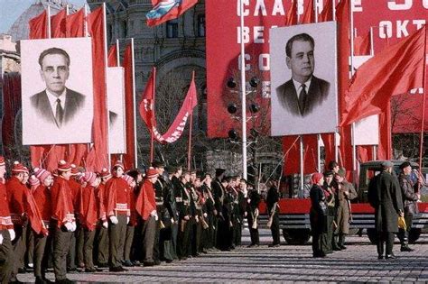 苏联二战宣传画 卫国战争中苏军的光辉形象|宣传画|苏军|苏联_新浪新闻