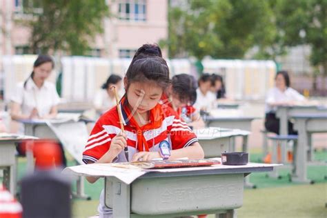 新疆昌吉：传承中华传统文化 展示书法艺术风采-人民图片网