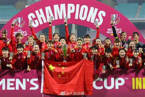 中国女足亚洲杯夺冠后，黄健翔徐阳哽咽落泪： 这是中国足球应该有的模样