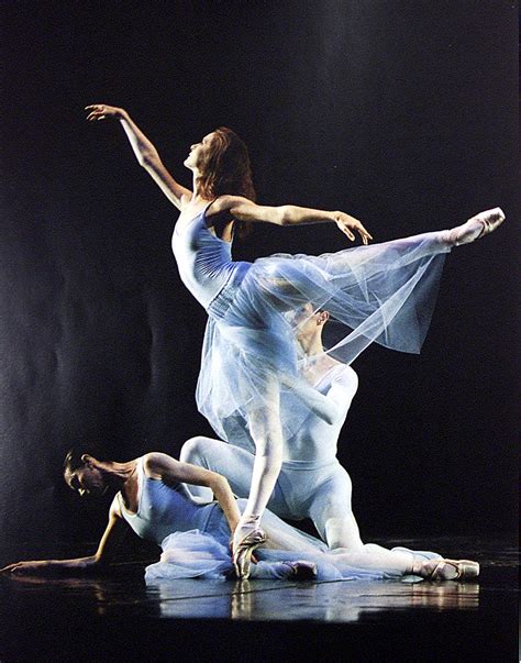 世界十大芭蕾舞团 | 英国皇家、莫斯科大剧院、马林斯基、巴黎歌剧院…… - 微文周刊