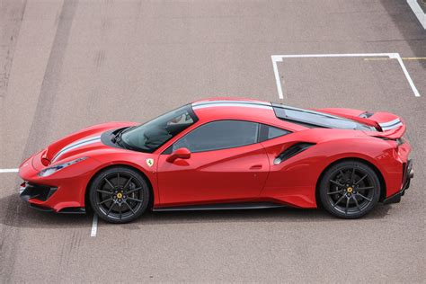 Ferrari reveals the convertible version of its new 488 supercar ...