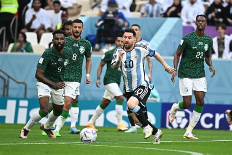 2-1反超，沙特是首支世界杯对阿根廷打入2球的亚洲球队_PP视频体育频道
