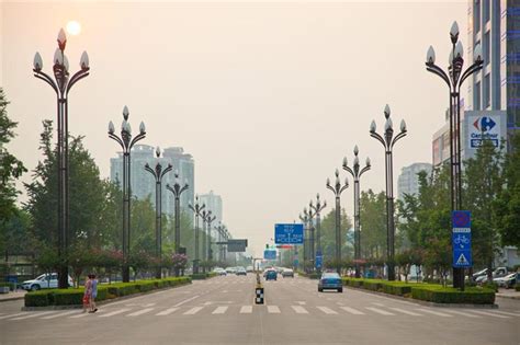 宁夏固原隆德县20米25米30米高杆灯出厂价-一步电子网