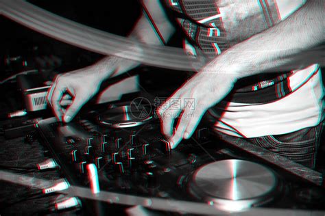 夜总会的DJ控制台夜生活DJ控制台高清图片下载-正版图片306845126-摄图网