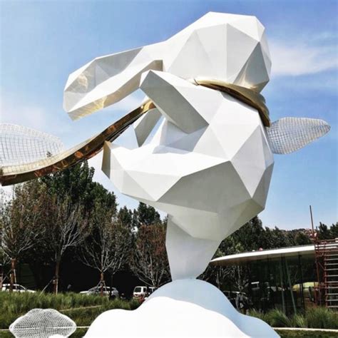 玻璃钢大型熊雕塑户外切面几何动物摆件_玻璃钢雕塑定制 - 深圳市巧工坊工艺饰品有限公司
