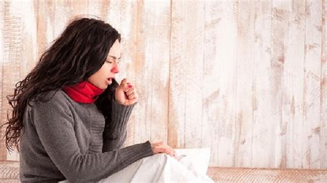 咳嗽不停是不是新冠感染在加重 新冠咳嗽是否需要使用抗生素 _八宝网