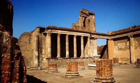 古罗马城庞贝的废墟大约两千年前79号广告高清图片下载-正版图片303844257-摄图网