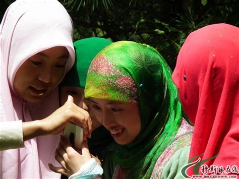 穆斯林女孩的纱巾（二） - 图说人生 - 穆斯林在线（muslimwww)