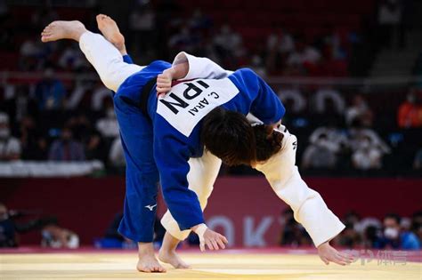 组图-东京奥运会柔道女子70公斤级 日本新井千鹤夺金