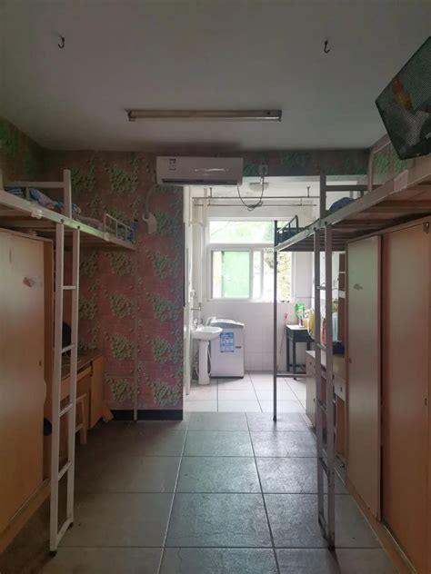 武汉16所高校作为隔离点 学校喊话:你的宝贝书桌不会遗失_手机新浪网