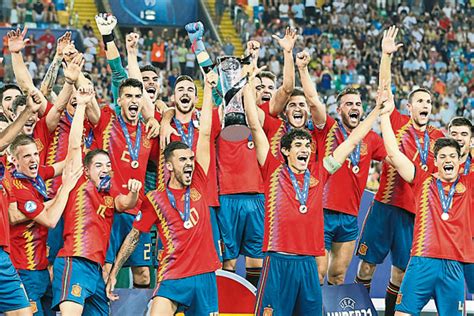 盘点1960-2016欧洲杯冠军次数 德国西班牙并列第一 - 风暴体育