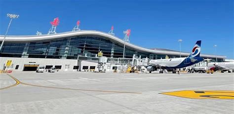 赤峰玉龙机场 - 机场运营 - 首都机场集团