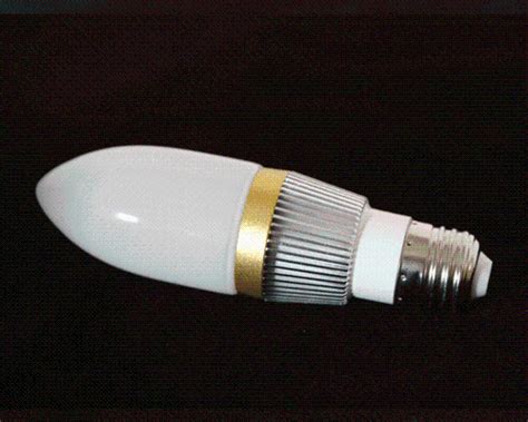 有一种LED灯，通电后这种灯泡能直接投射出影像（图片），谁有这种灯泡的资料啊？-见水会亮的灯，不用电的LED灯泡，也有螺口可通电用，是...