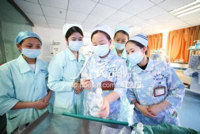 贵州大方：新生儿科的护士“妈妈”-人民图片网