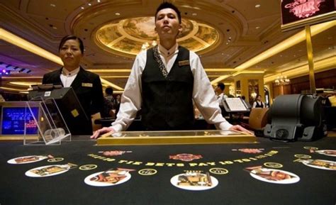 澳门赌场的真实画面：只需半个小时，就能让千万富翁倾家荡产
