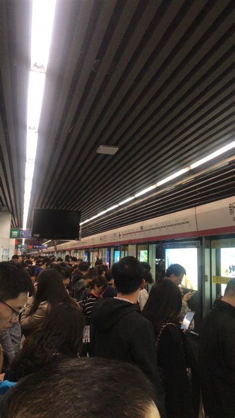 南京地铁2号线一列车突发车门故障致列车延误，目前运营已恢复正常|南京地铁_新浪新闻