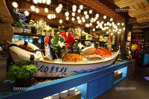 全民推崇的海鲜神店「79号渔船」开到深圳龙华？3000㎡+！200种+海鲜！连续吃一个月都不重样？！_厨房