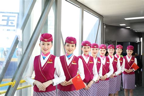 南航新疆高端客服室与旅客共度端午节 - 中国民用航空网