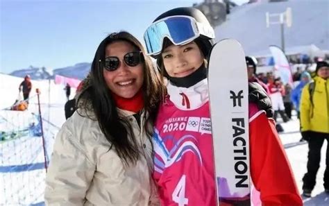 突破自我的谷爱凌，拿下滑雪冠军！看完她的成功秘诀，悟了_新浪网