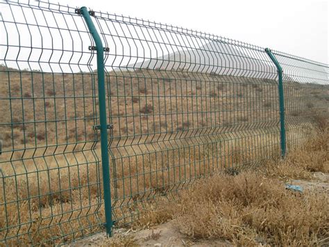 低碳钢丝双边丝护栏网 车间隔离网圈山圈地围墙护栏网-阿里巴巴