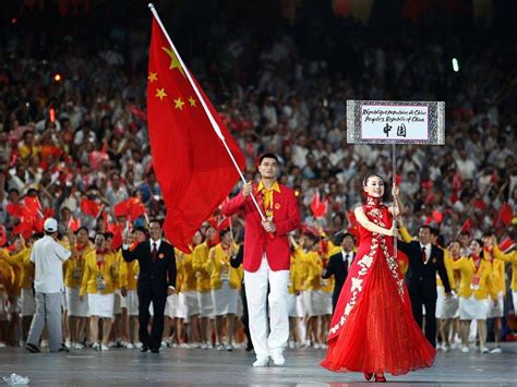 北京奥运会前后中国夏季奥运会金牌总数在世界排名上升了几位，并且超过哪几个国家？-北京奥运会奥运会金牌世界排名夏季