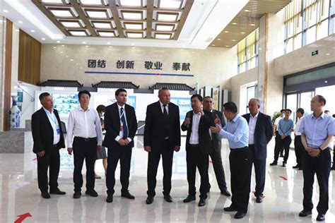 乌兹别克斯坦代表团到咸阳海创能源参观访问-成员快讯-中国海螺创业控股有限公司