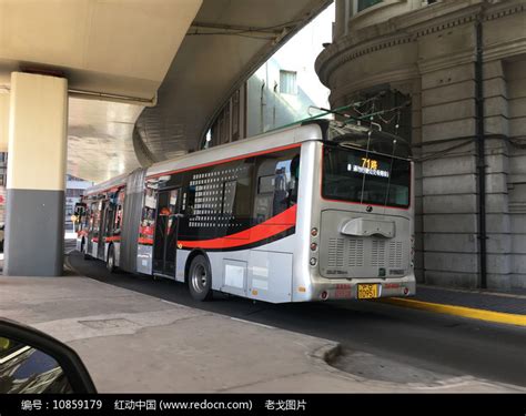 上海71路公交车高清图片下载_红动中国