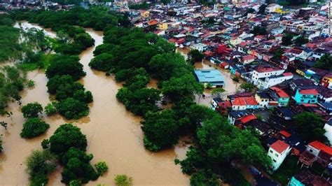 巴西洪水已致3.5万人流离失所，官员称“历史上从没见过”
