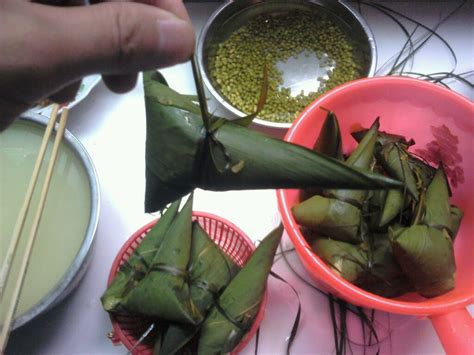 【图文】包粽子的做法_包粽子的家常做法_包粽子怎么做好吃_做法步骤,视频_舌尖上的中国--包粽子-美食天下