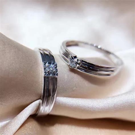 白色18K金钻石戒指 - 老凤祥-跨越三个世纪的经典