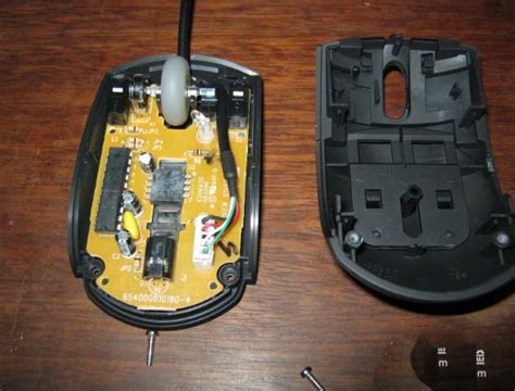 拆修DELL WM112无线鼠标的经验教训 - 拆机乐园 数码之家