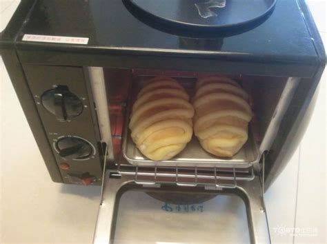 烤箱面包的做法_【图解】烤箱面包怎么做如何做好吃_烤箱面包家常做法大全_曦瑜_豆果美食