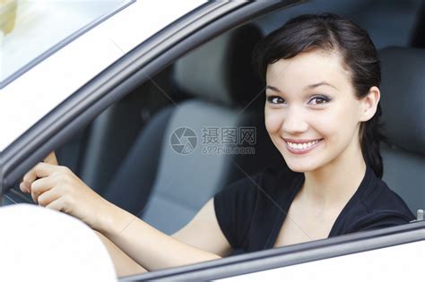 女司机开车素材-女司机开车图片-女司机开车素材图片下载-觅知网
