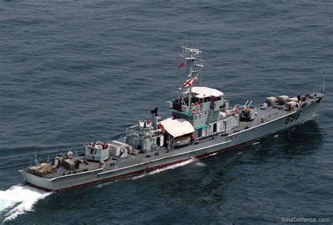 东海舰队猎潜艇群赴陌生海域练防空攻潜-中新网
