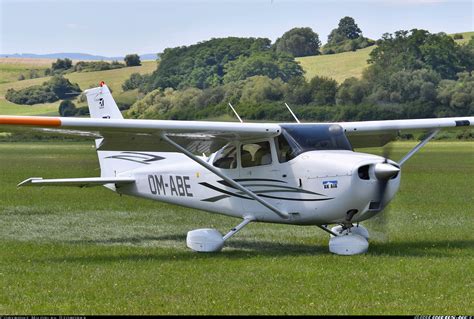 Cessna 172lp Skyhawk | Images and Photos finder