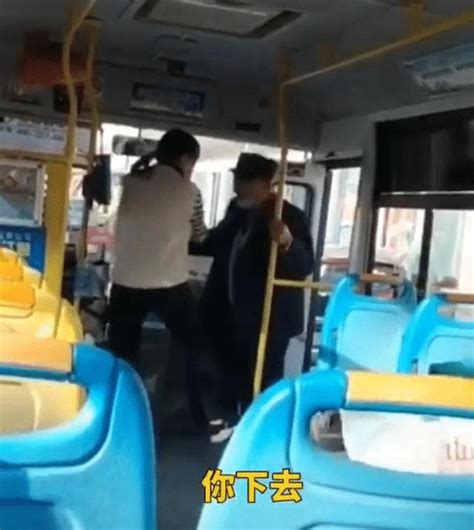 热文：公交公司回应司机赶老人下车_华夏智能网