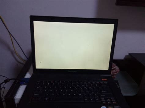笔记本电脑黑屏了怎么办但是主机还开着（笔记本电脑屏幕黑屏了但是主机正常运行） | 宇锡科技