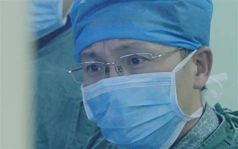 疫情当前，纪录片《中国医生》告诉我们医生的爱与怕|疫情|中国医生_新浪新闻