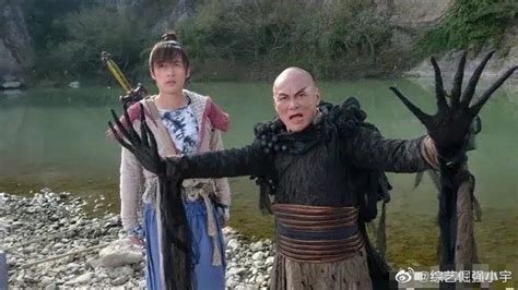 曾是“邪剑仙”的扮演者，如今已64岁，却遭脑中风半身不遂_刘家辉