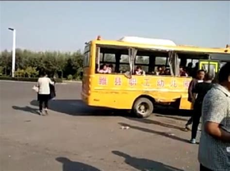 9·22河南商丘幼儿园校车与货车相撞事故图册_360百科