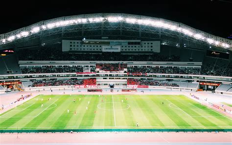 上海建首座屋顶体育场 跑道足球场位于13米高空(图)_凤凰资讯