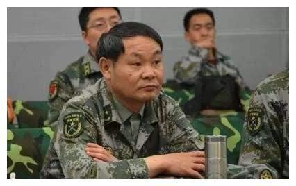 军内将军任免！重庆警备区副司令南小冈升任湖南省军区司令|司令|警备区|军区_新浪新闻