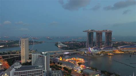 新加坡滨海湾金沙的4k视频鸟瞰图。—高清视频下载、购买_视觉中国视频素材中心