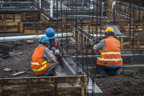 [新闻稿]劳工局过去12个月成功配对建筑工友1,043人 提供培训拓宽就业前景