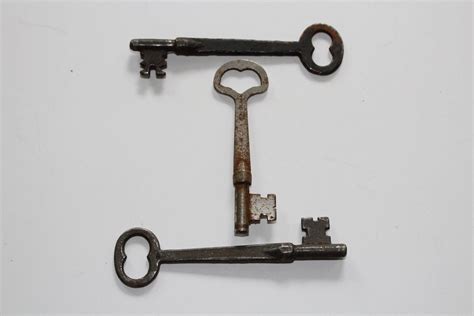 3 Antique Skeleton Keys
